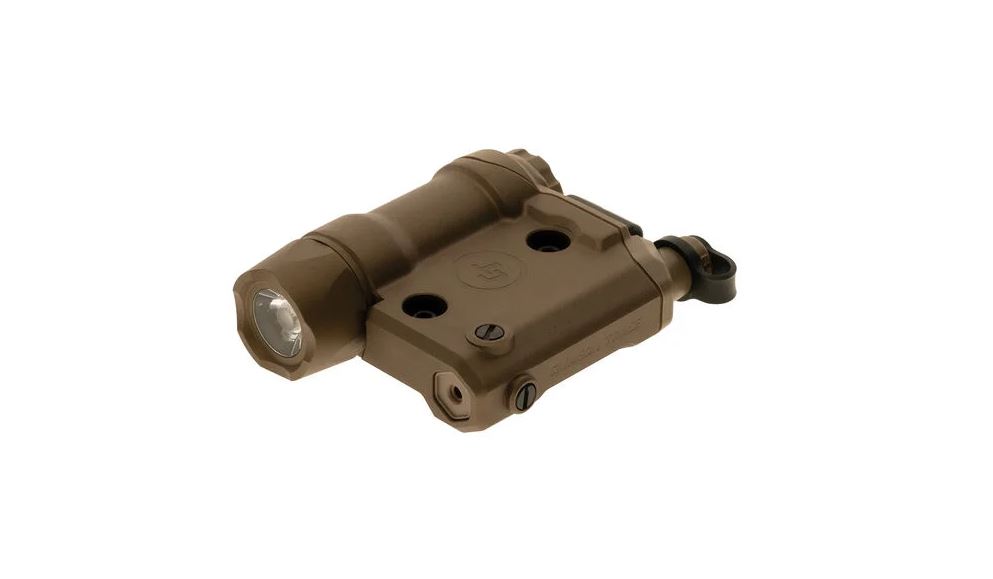 CRIMSON TRACE RAIL MASTER LSR/LIGHT TAN AR15